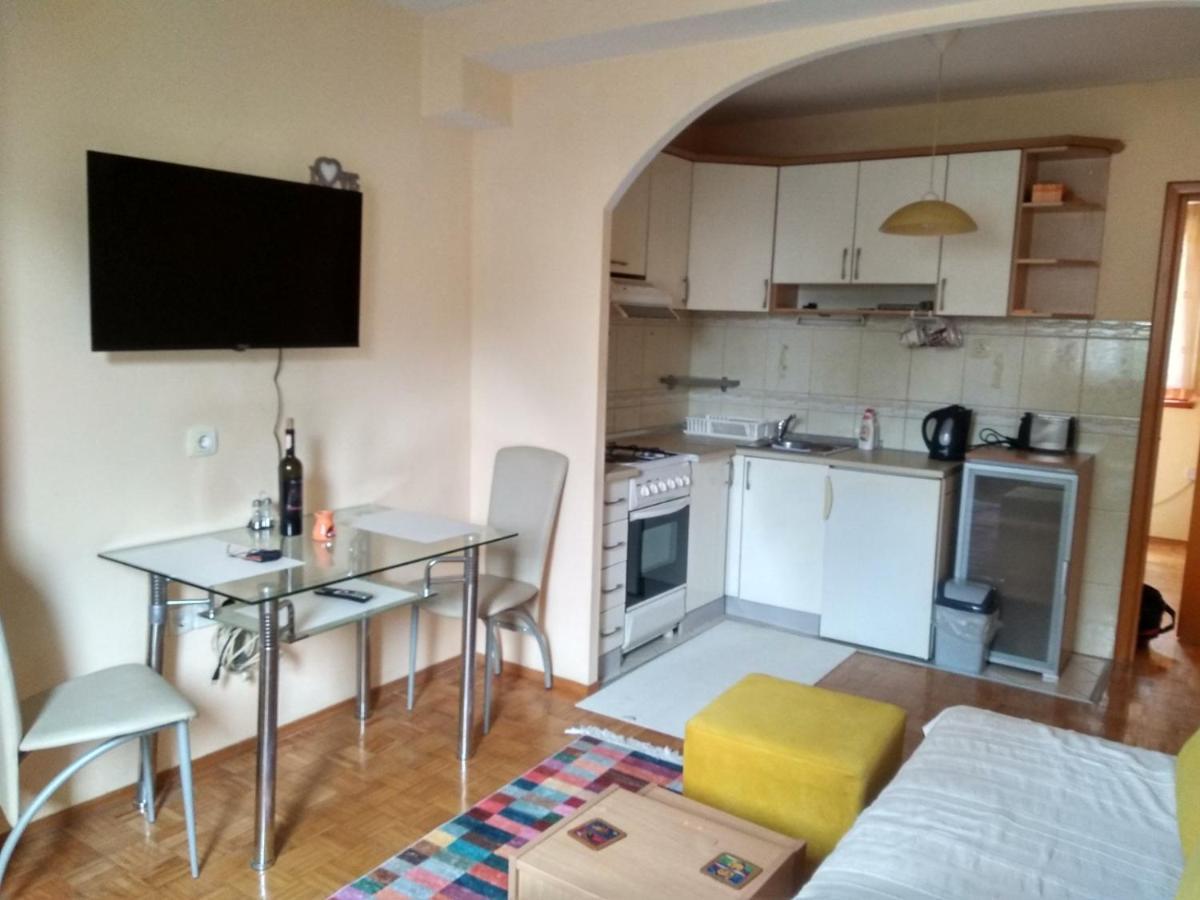 Pine Tree Apartment Saraievo Exterior foto